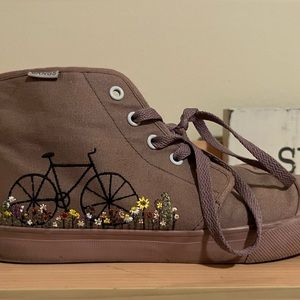 DISCONTINUED Purple BANGS High Top Bicycle Shoes
